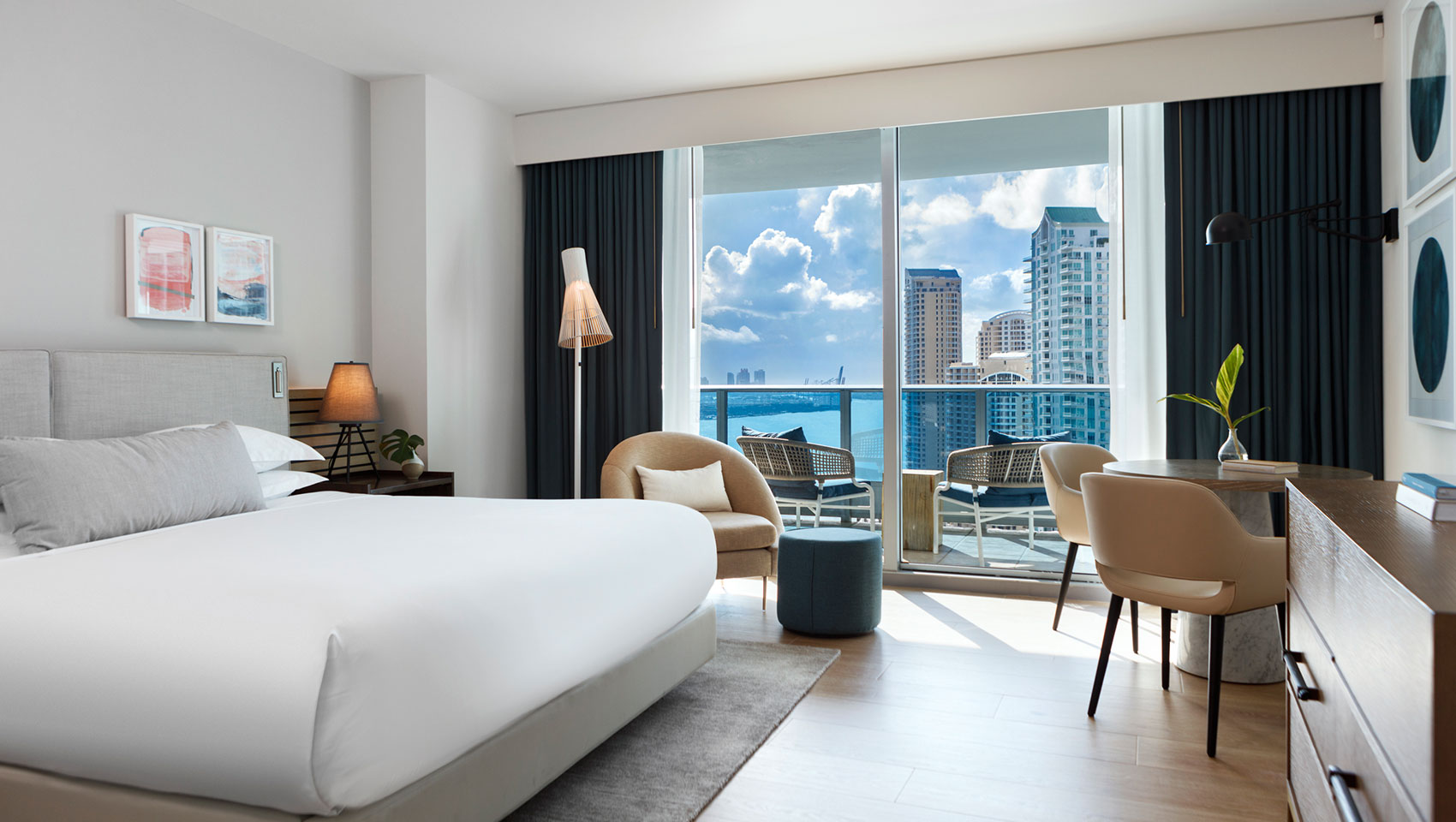 Marriott Hotels & Suites bedroom